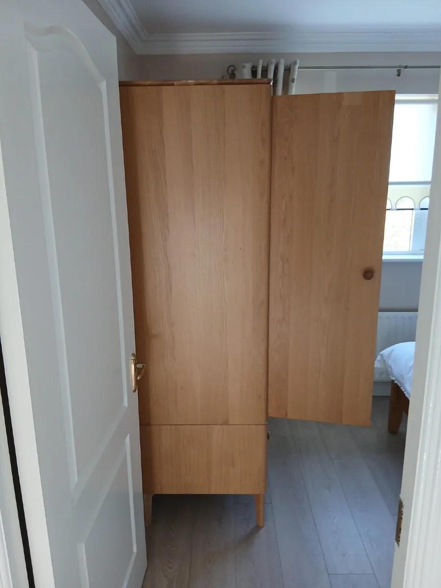 Wardrobe - Image 4