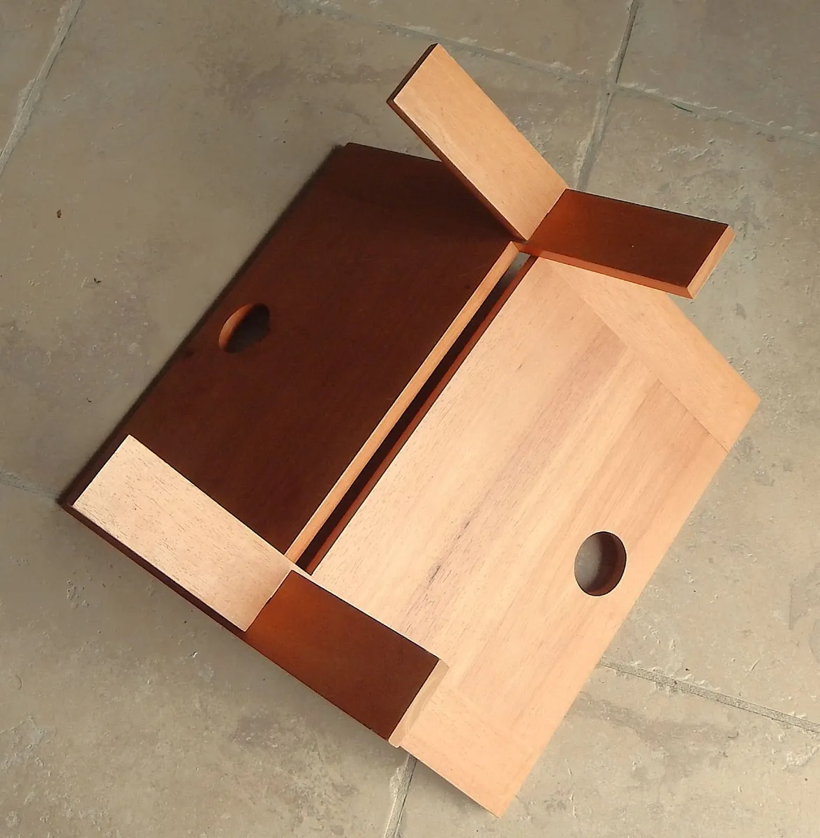 Wooden Interlocking Magazine Rack - Image 3
