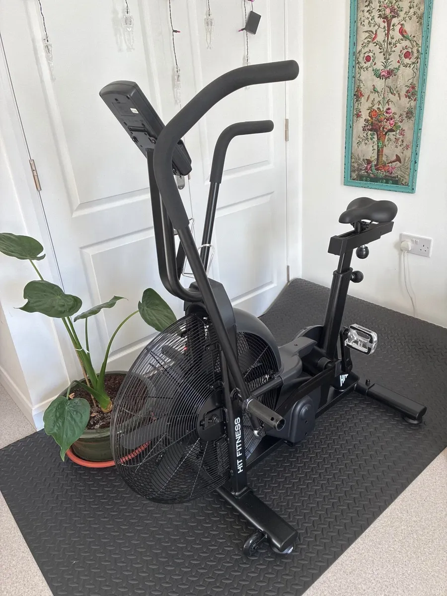 Spin bike - Image 1