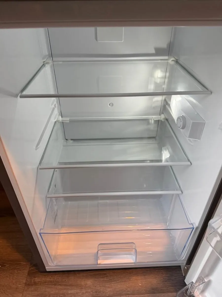 Hisense Undercounter Fridge - Image 4