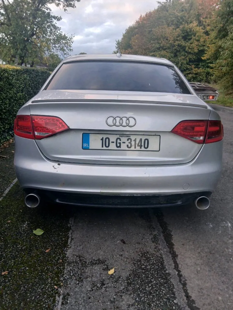 10 Audi A4 2.0 S-LINE - Image 4