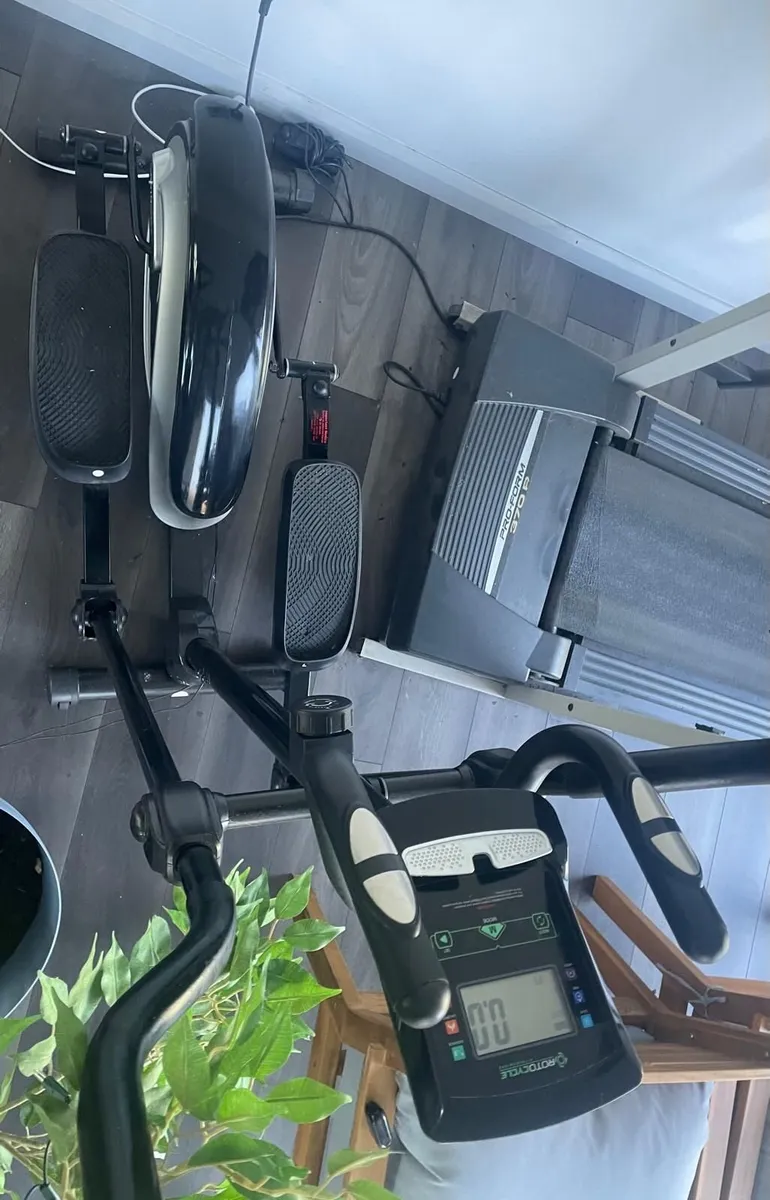 Cross Trainer - Image 2