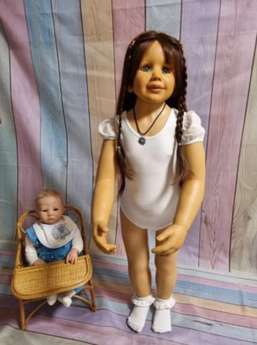 Masterpiece Doll - Corinna, 2009 - Image 3