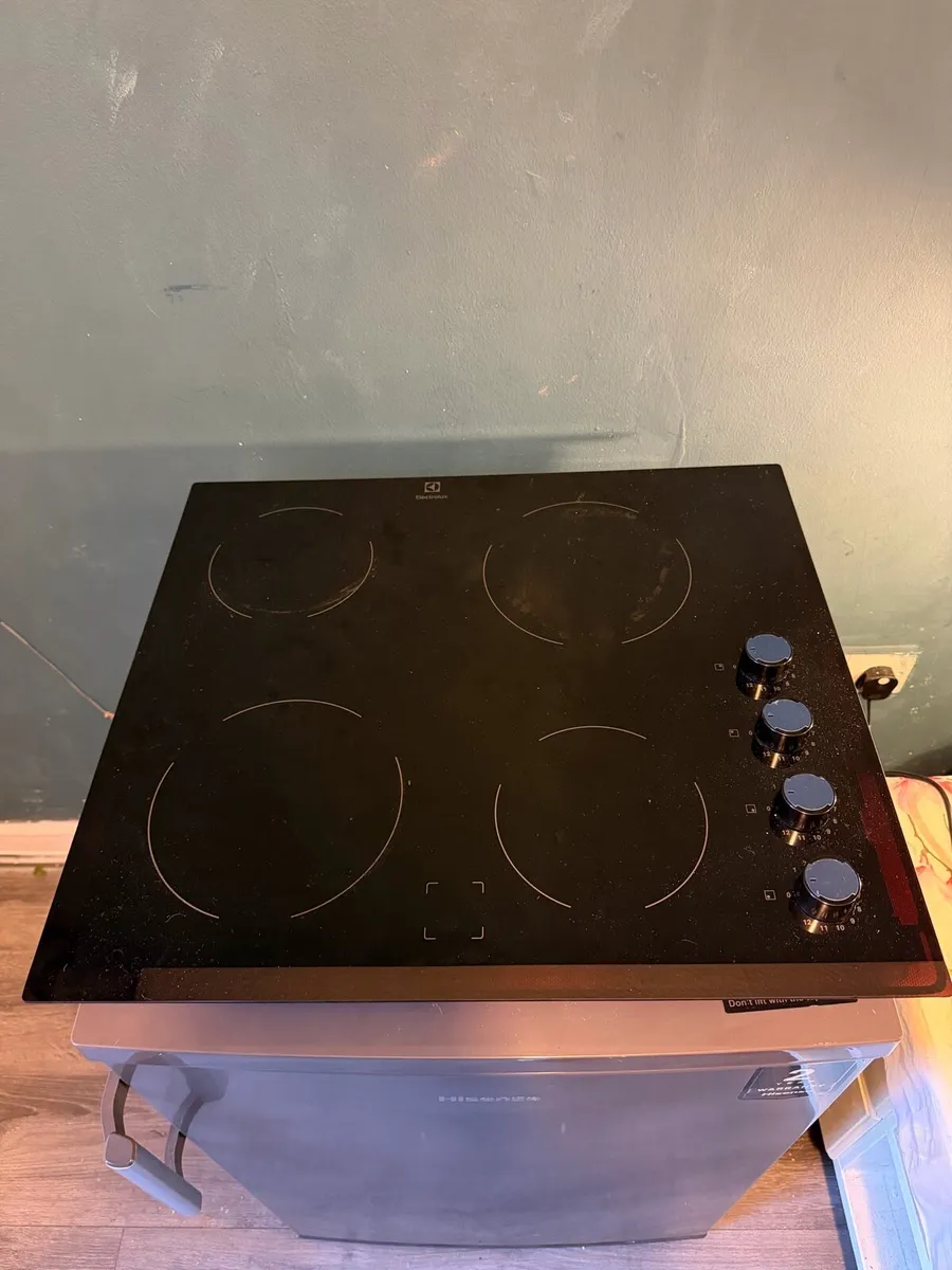 Electrolux 60CM 4 Zone Electric Hob - Image 1