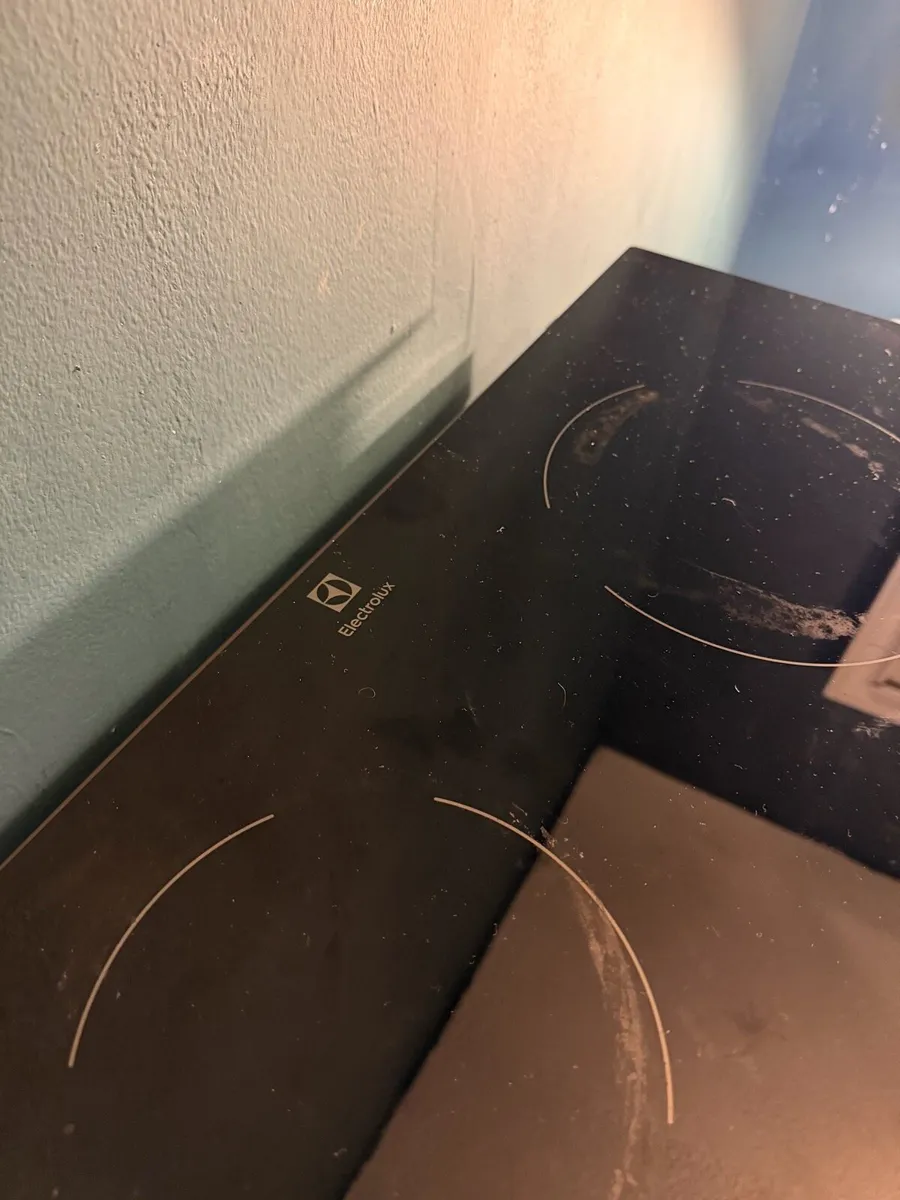 Electrolux 60CM 4 Zone Electric Hob - Image 4