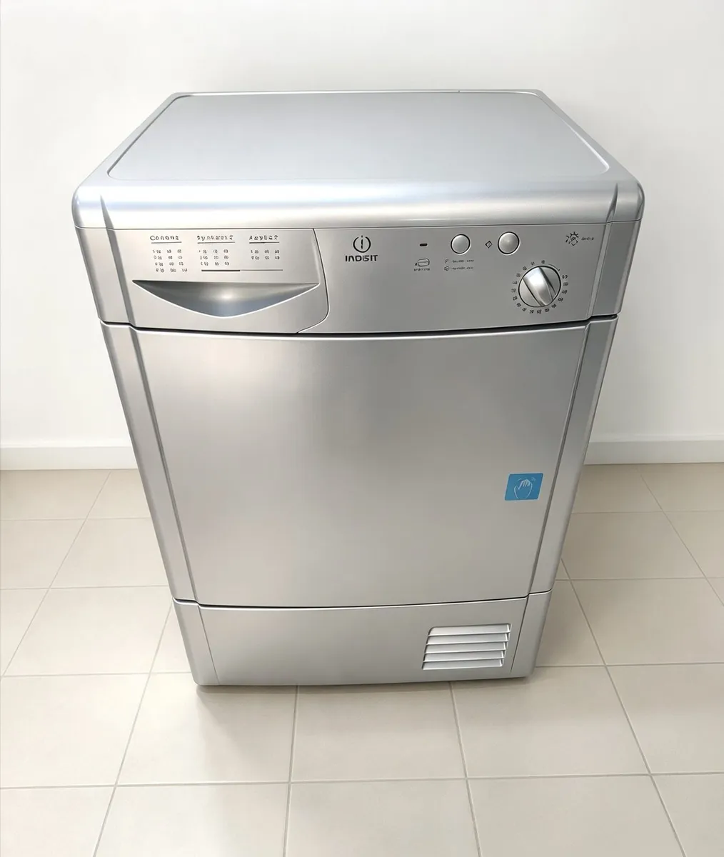 Indesit 8kg condenser tumble dryer - Image 1