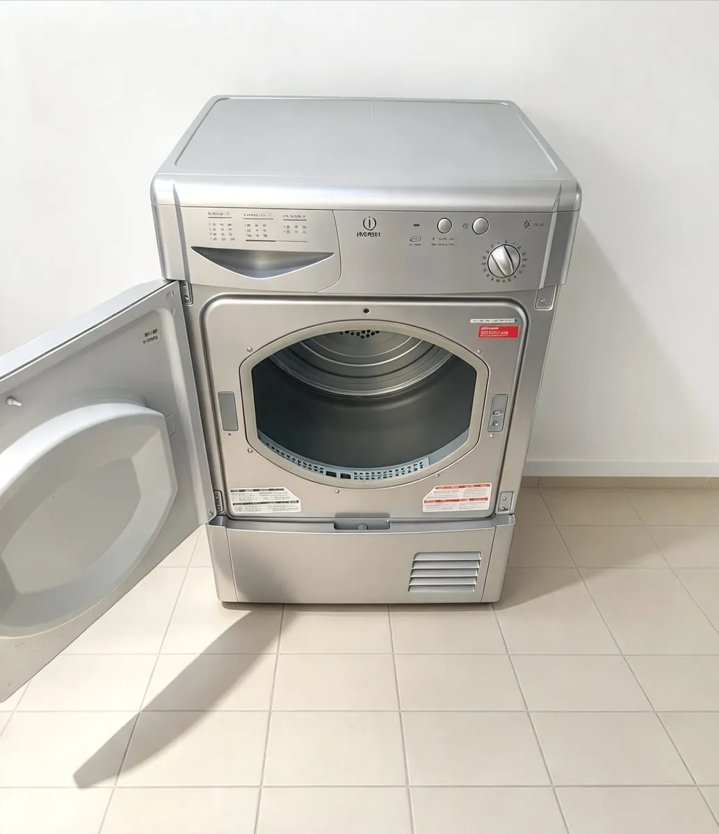 Indesit 8kg condenser tumble dryer - Image 2