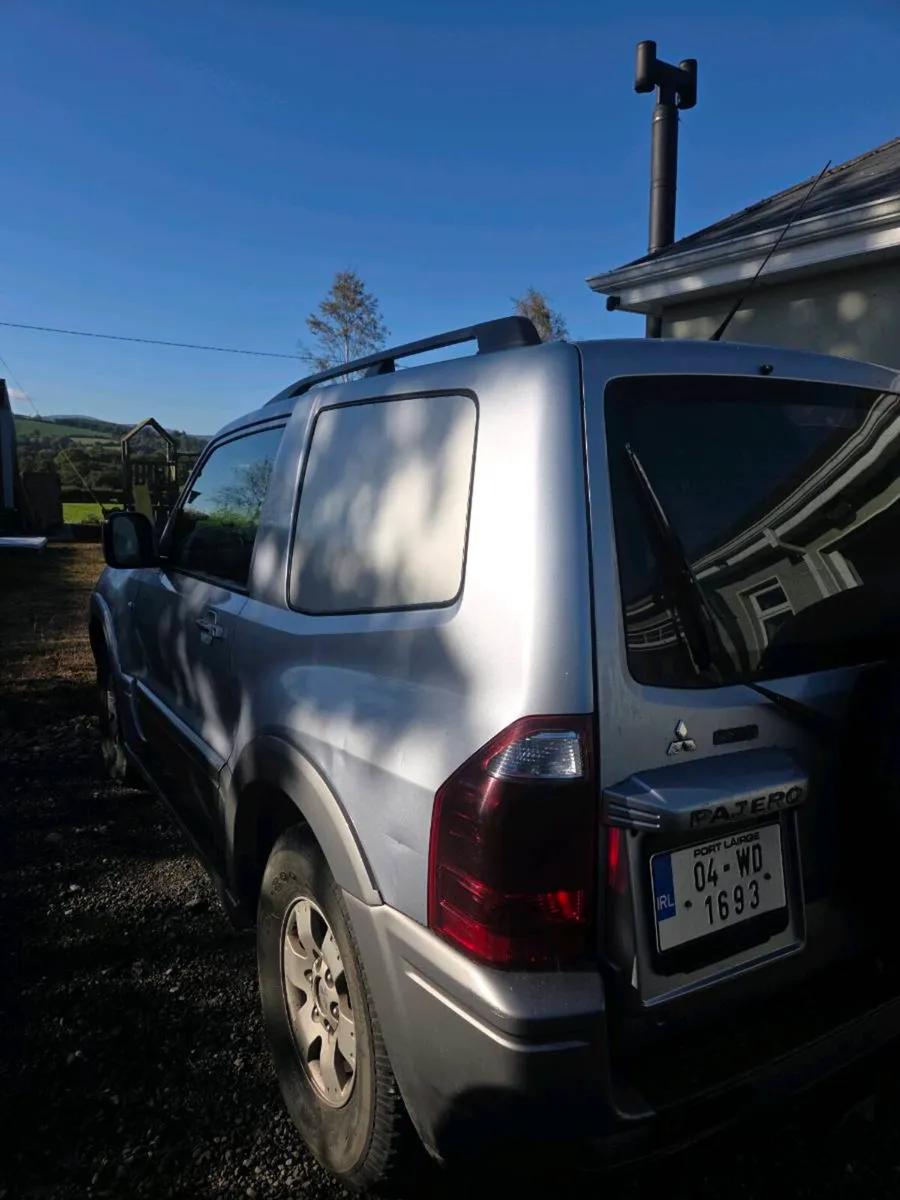 Mitsubishi pajero - Image 4
