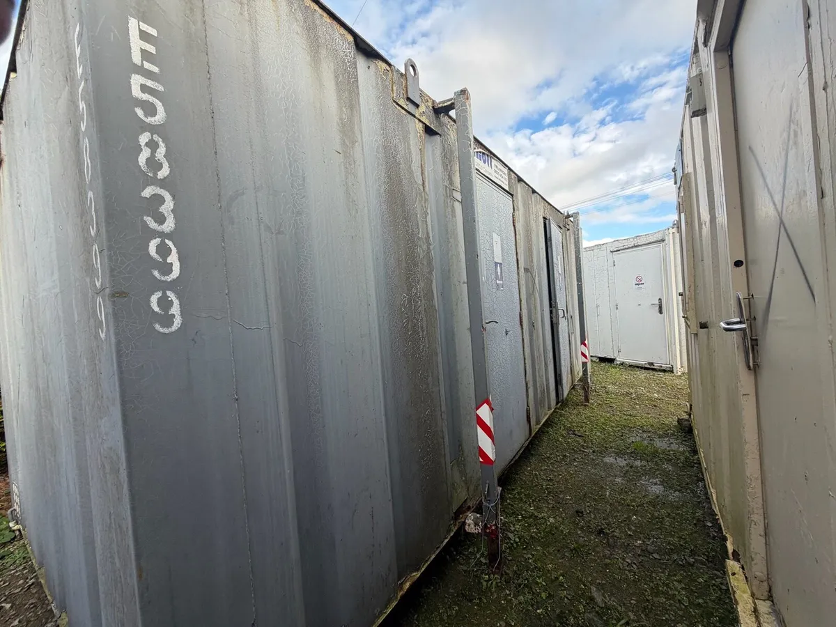 Toilet block - Image 2