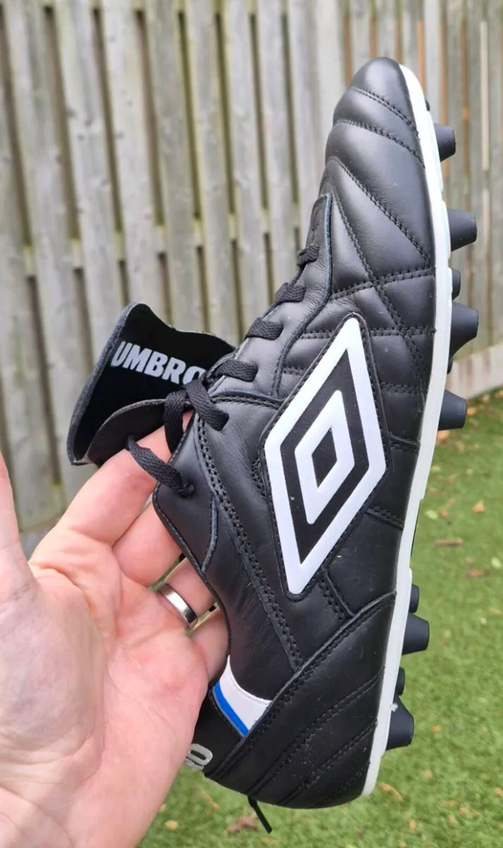 Umbro Football Boots Size 11/12 - Image 4