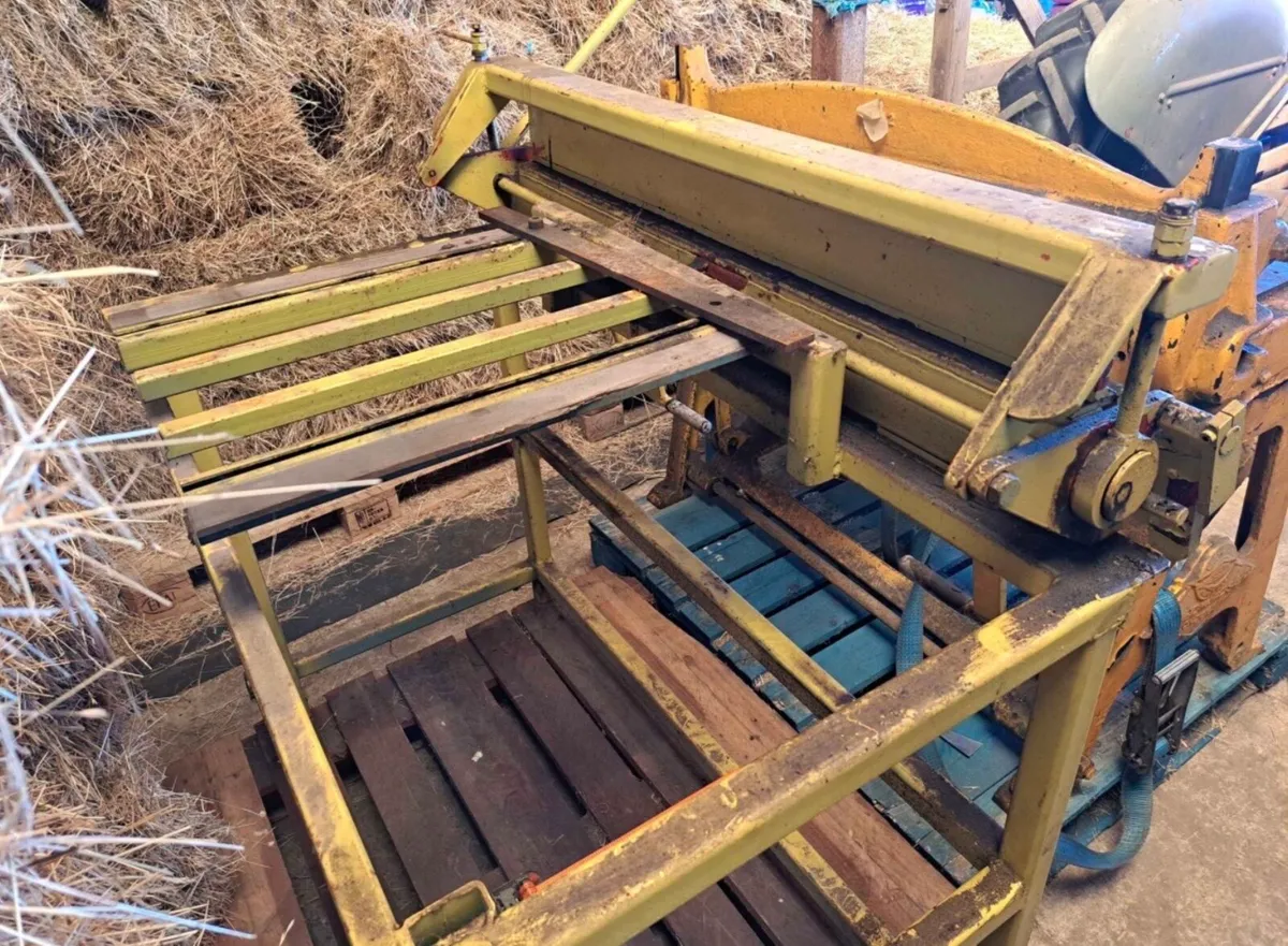 4’ FOLDER  2.5 mm  DELIVERY AVAILABLE - Image 2