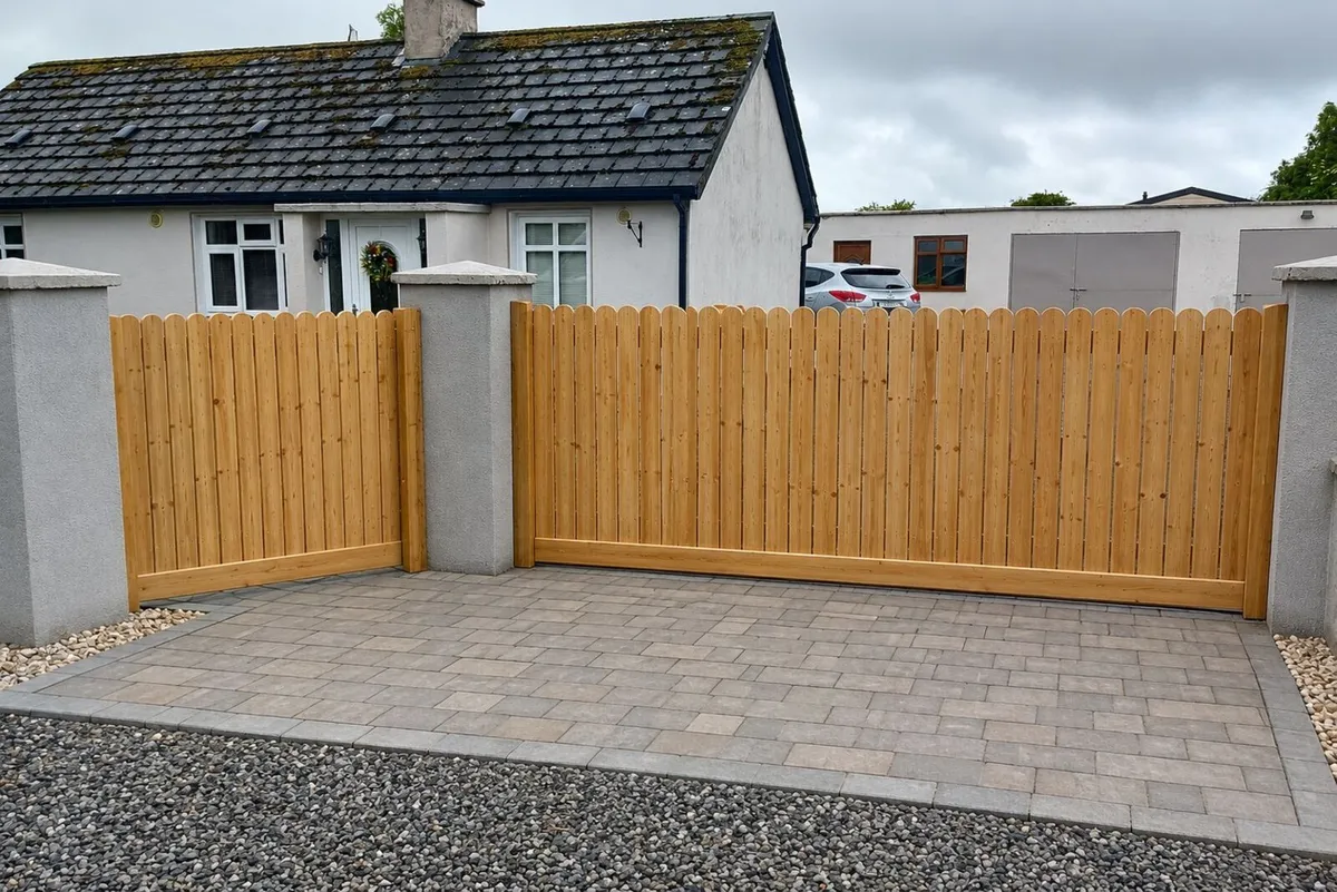 Driveway Picket Gates - Image 1