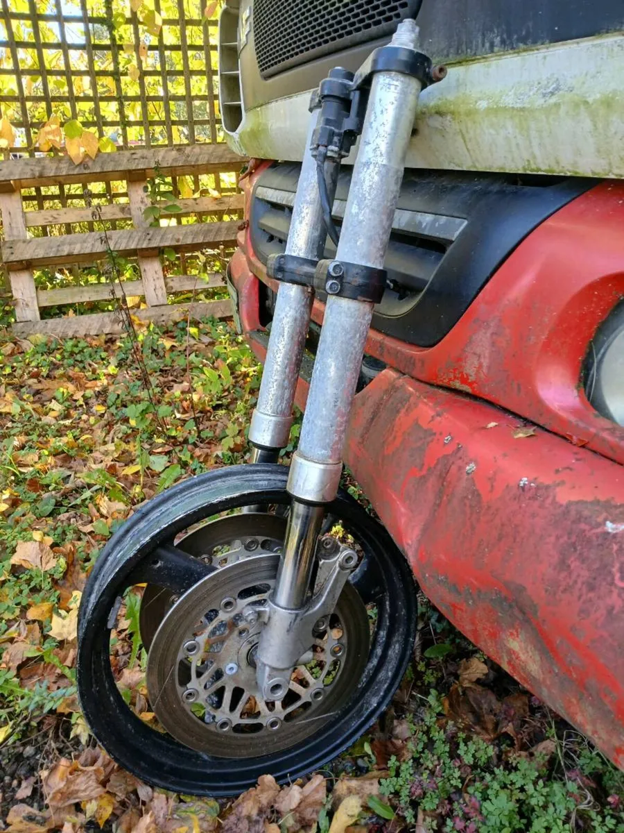 Suzuki GSXR 1100 L/M +DRZ 400 Front Ends - Image 1