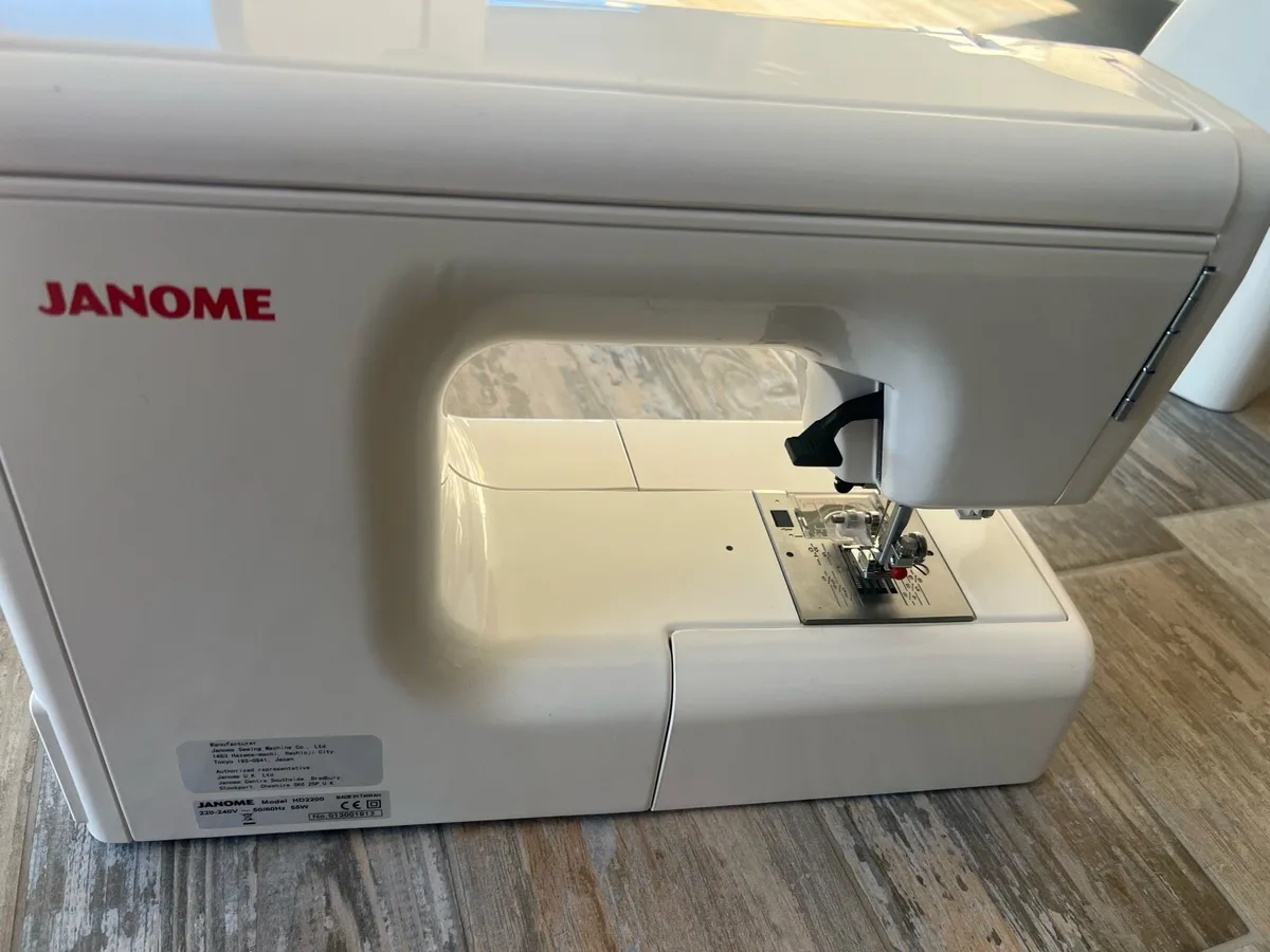 Janome HD2200 Sewing - Image 4