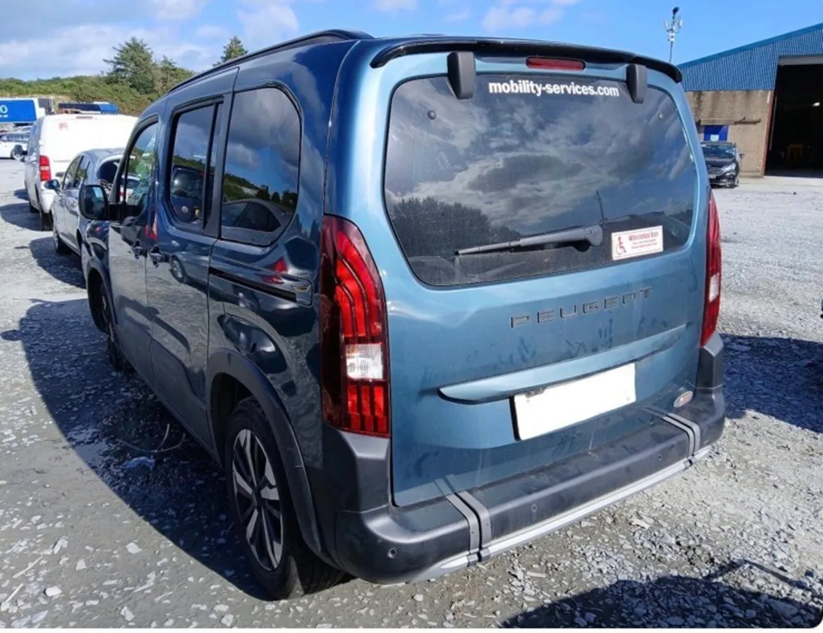2024 Peugeot Rifter AUTOMATIC - Image 2