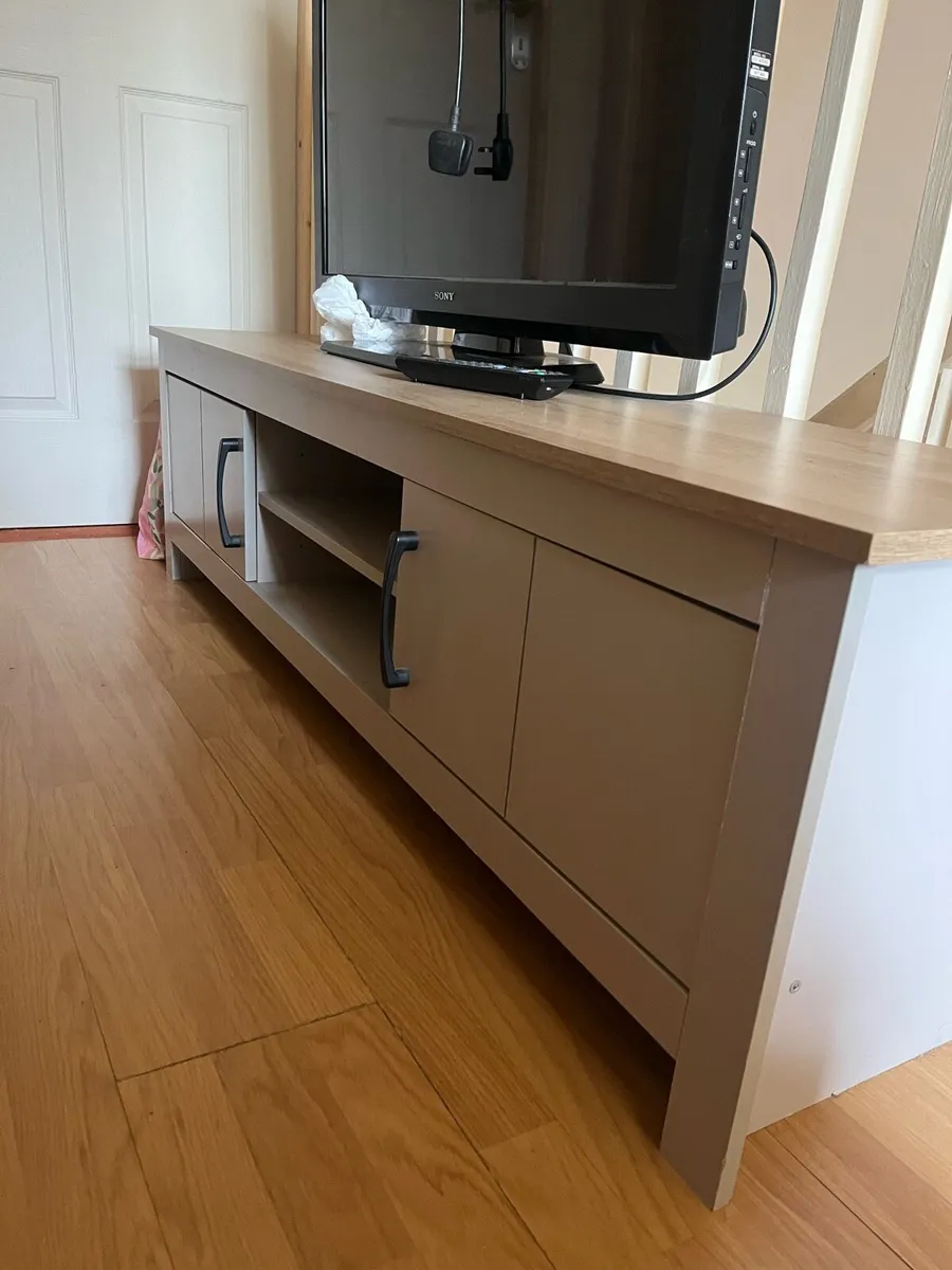 Tv stand - Image 1