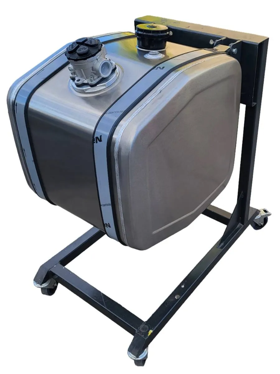 Hydraulic oil tank 8x4 Grab - Image 2