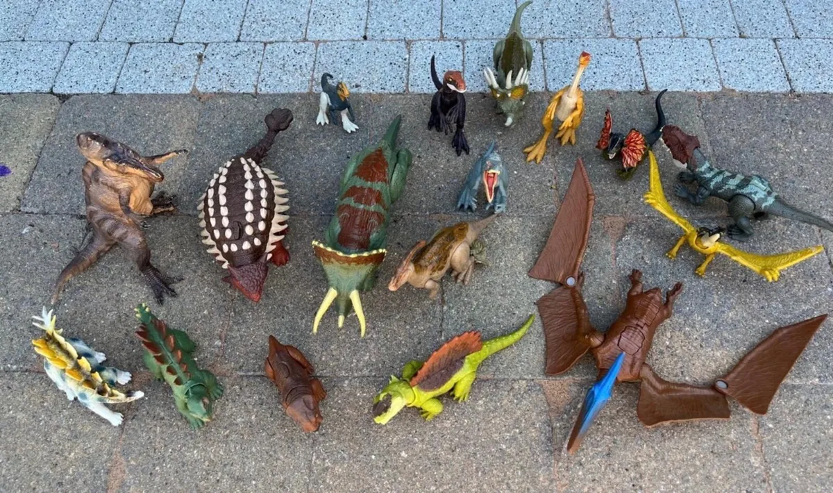 Jurassic Dinosaurs - Image 3