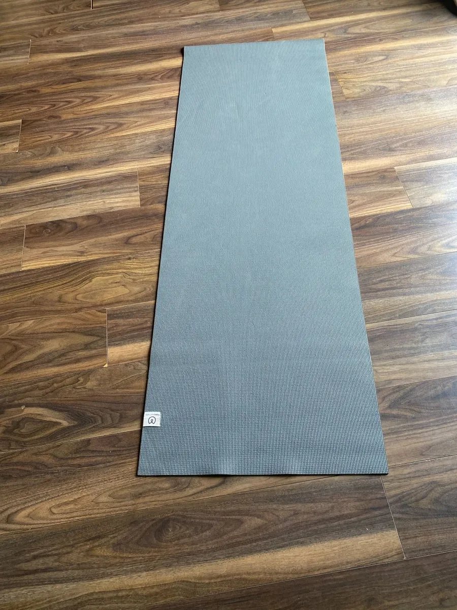 Yoga Mats and Blocks - Image 3
