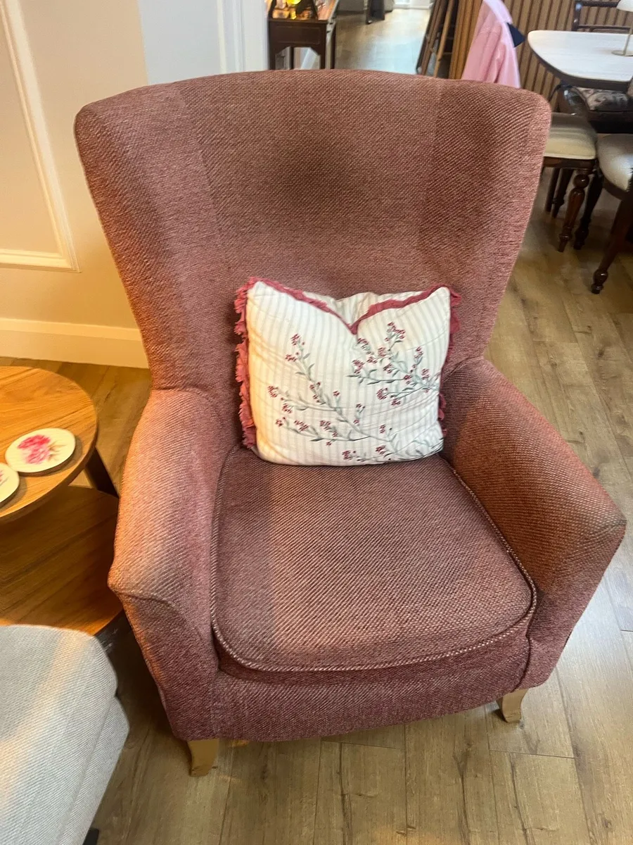 Arm chair - Image 1