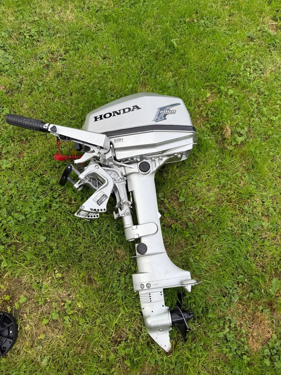 Outboard Honda 5 hp - Image 1