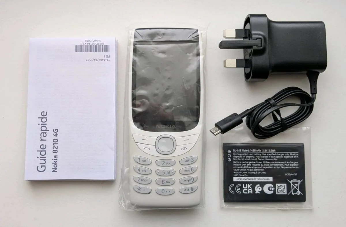 Nokia 8210 4G Sim Free - Image 1