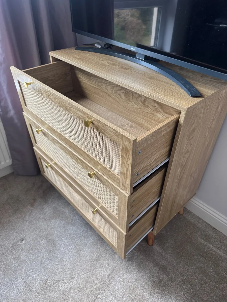 Chest of Drawers-Brand New, already assembled - Image 3