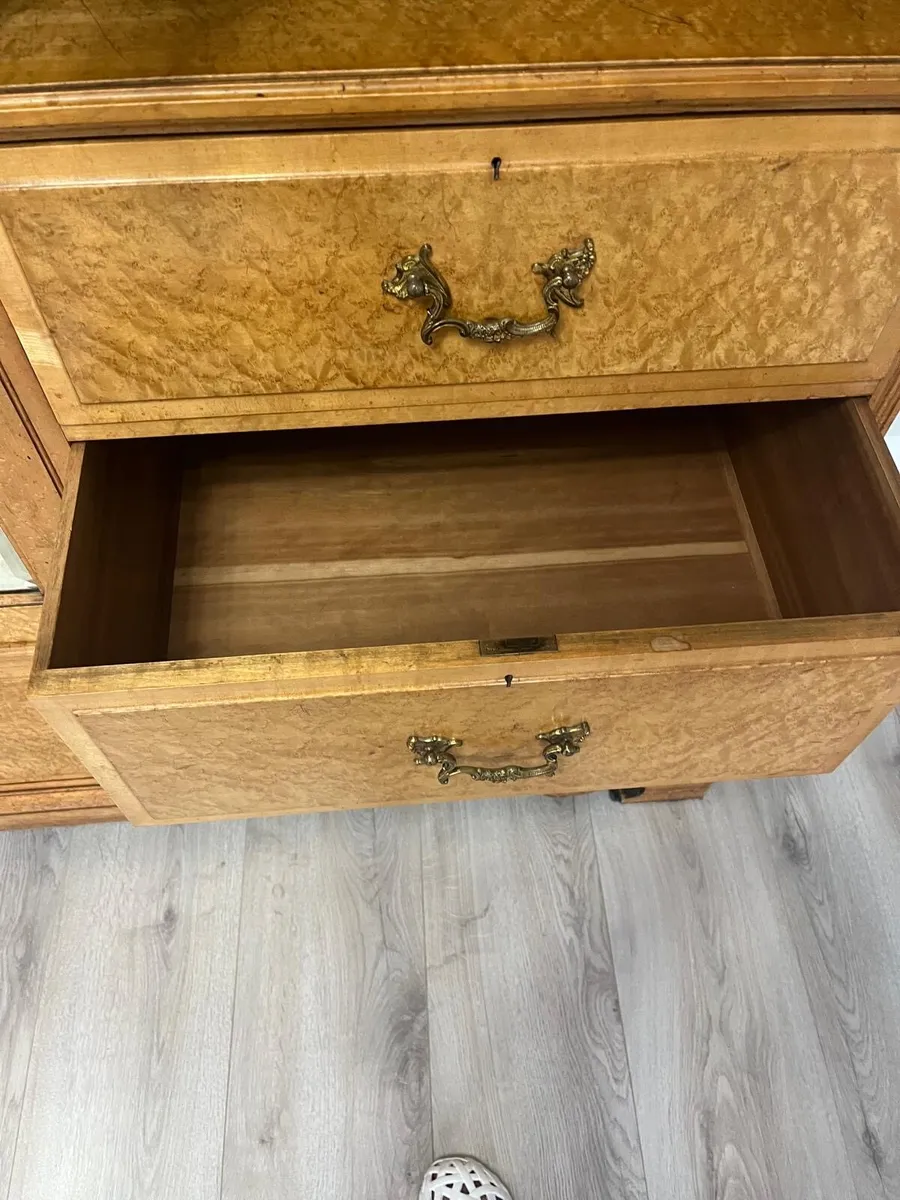 Antique wardrobe - Image 3