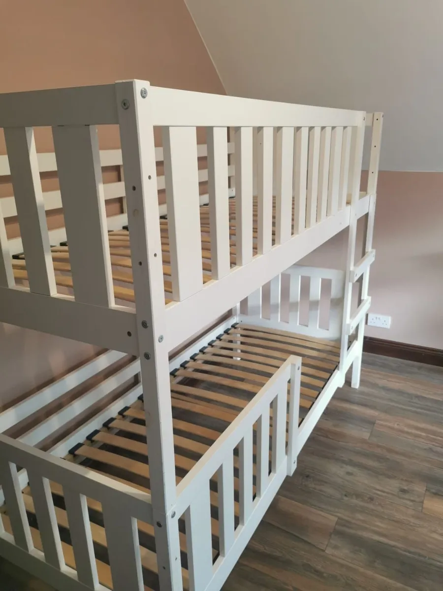 Kids bunk bed - Image 1