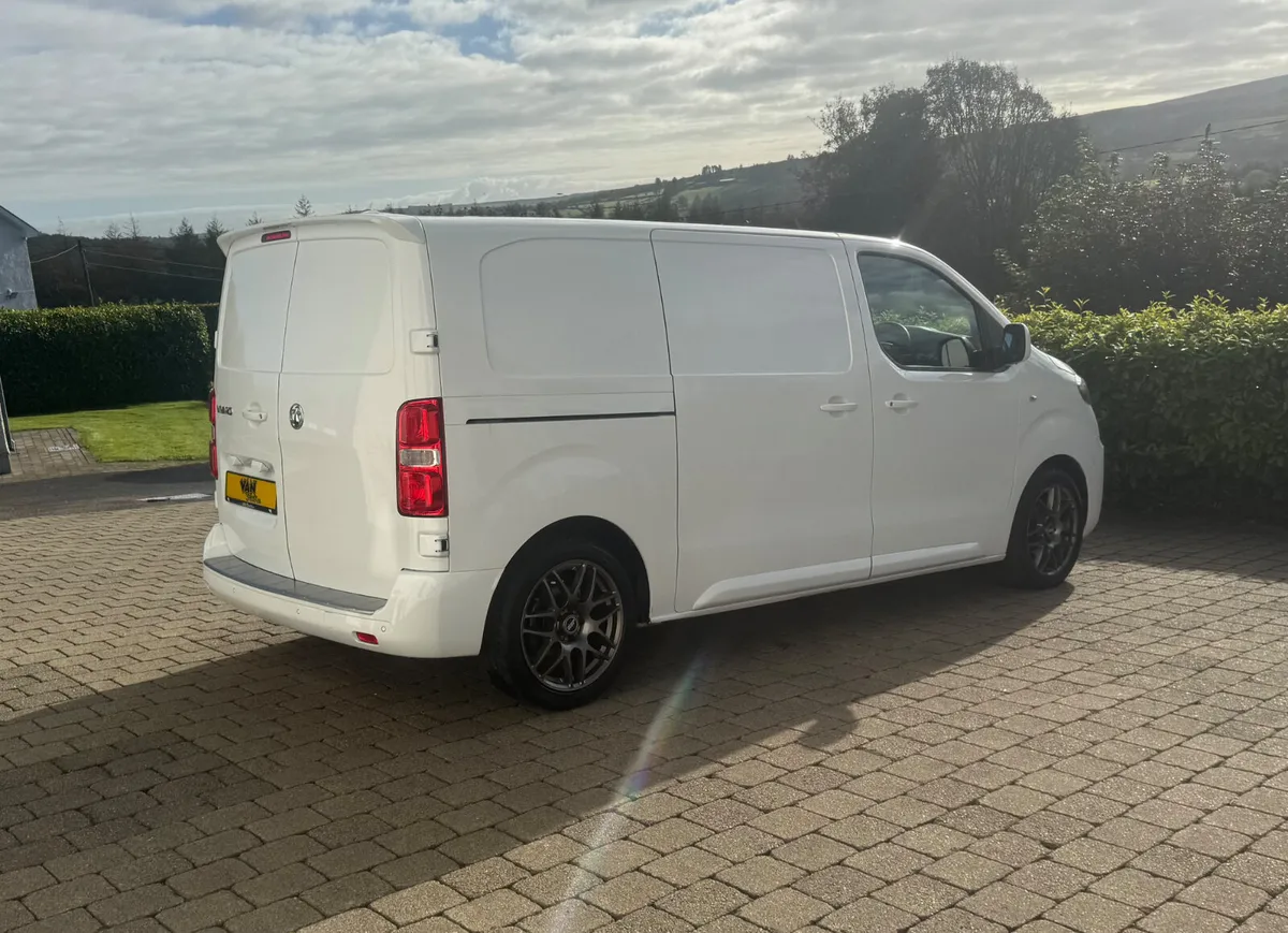 2019 (192Reg) Vauxhall Vivaro Sportive 120bhpq - Image 4