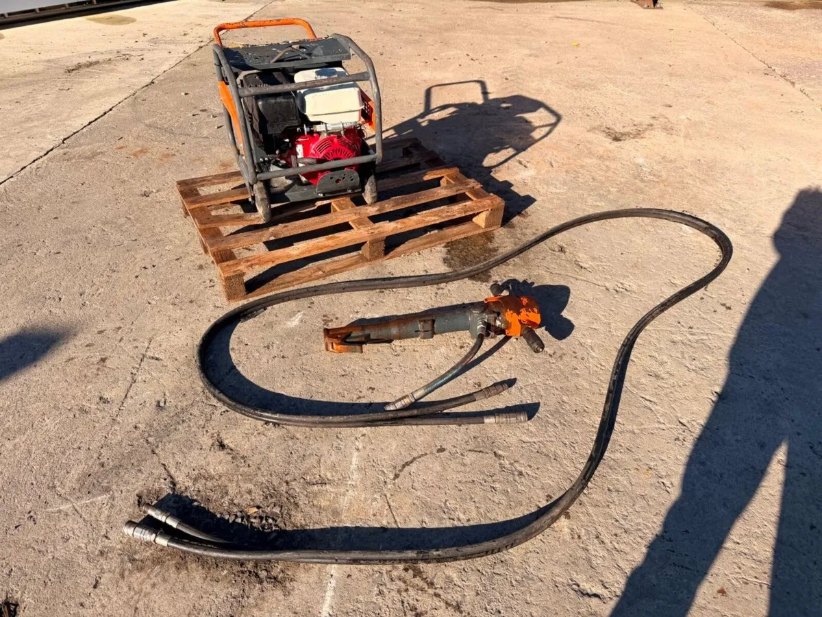 2019 Belle Bulldog hydraulic power pack  Honda GX2 - Image 4