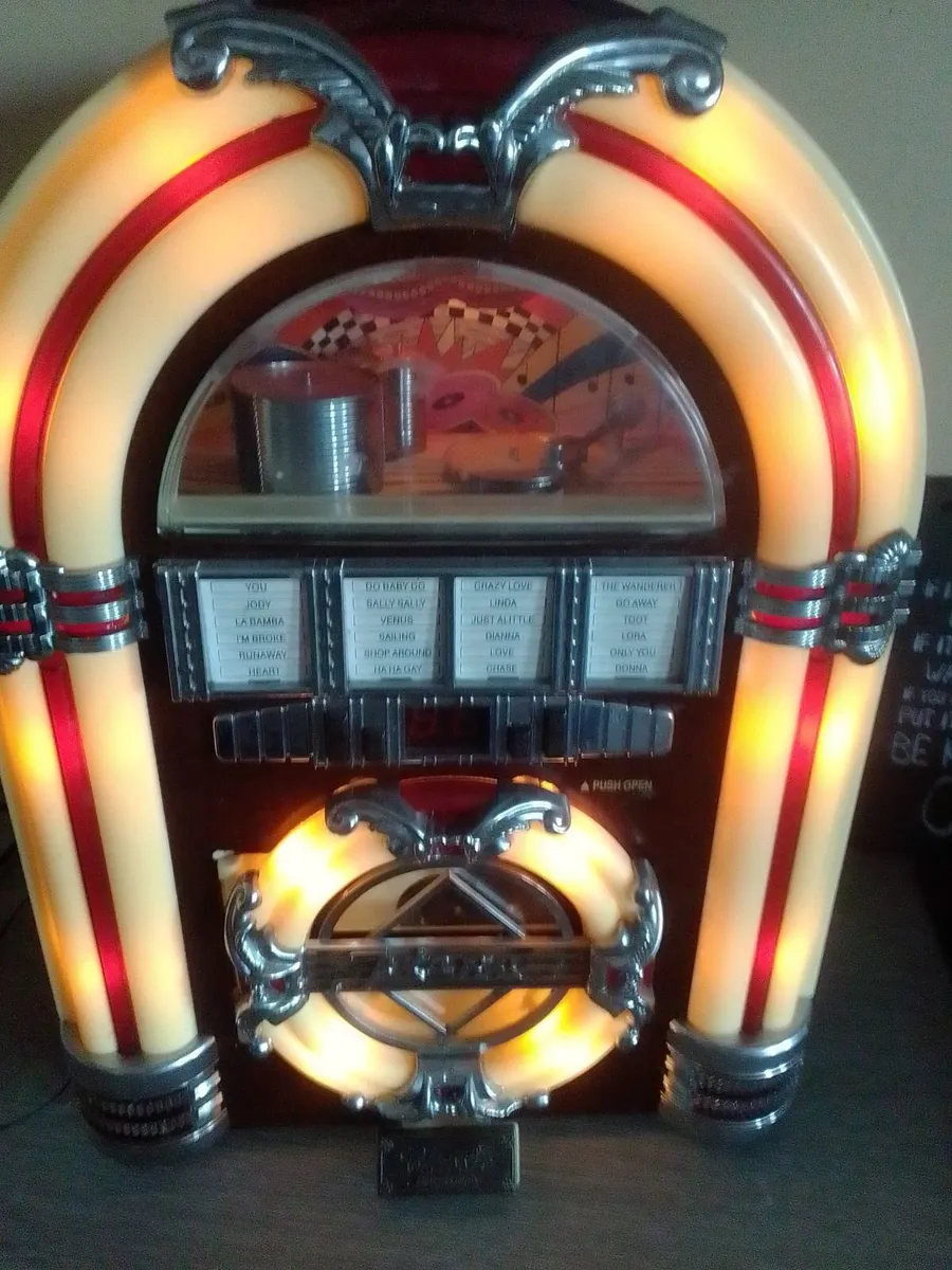 Radio and cd player - Image 2