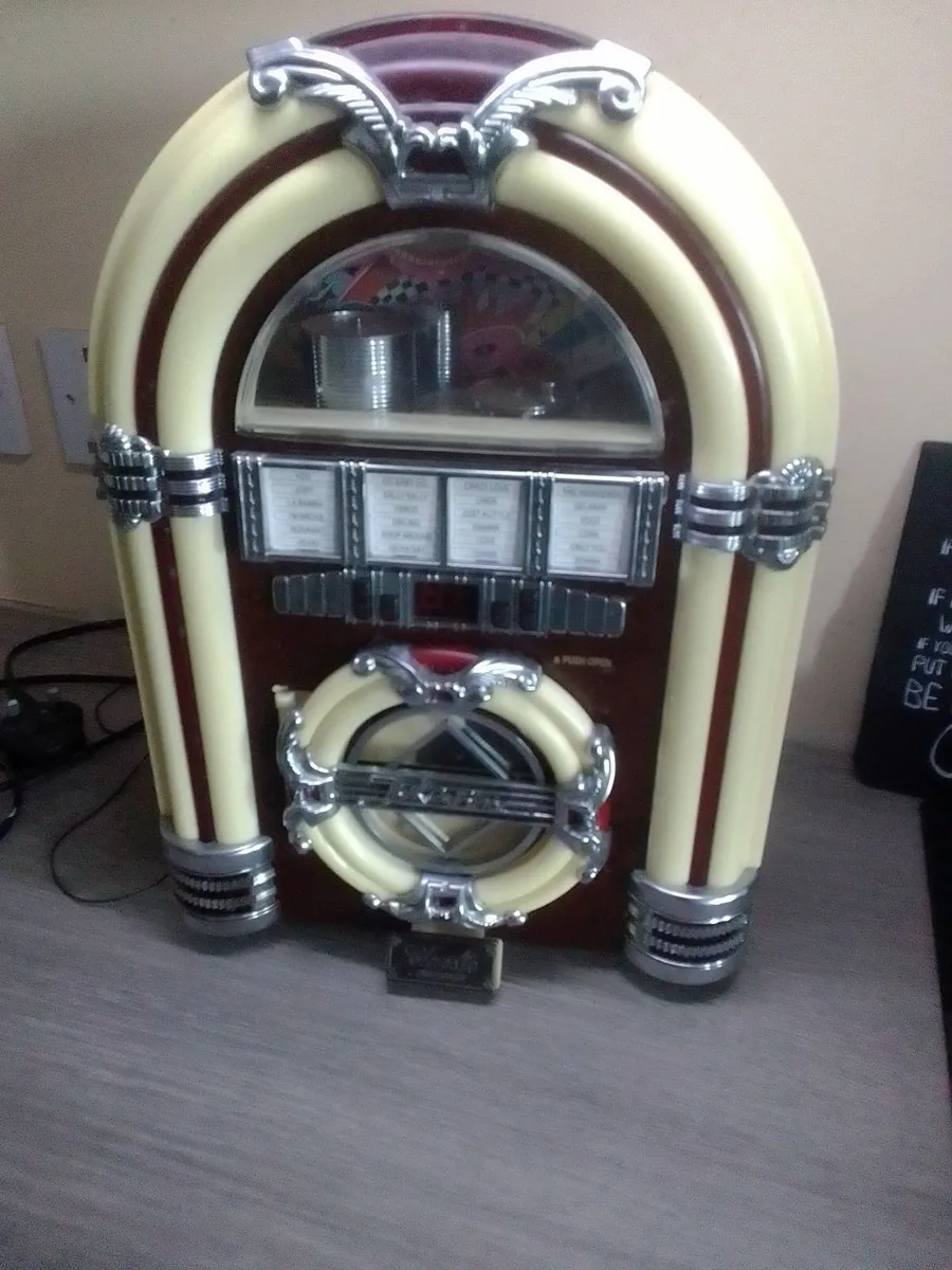 Radio and cd player - Image 4