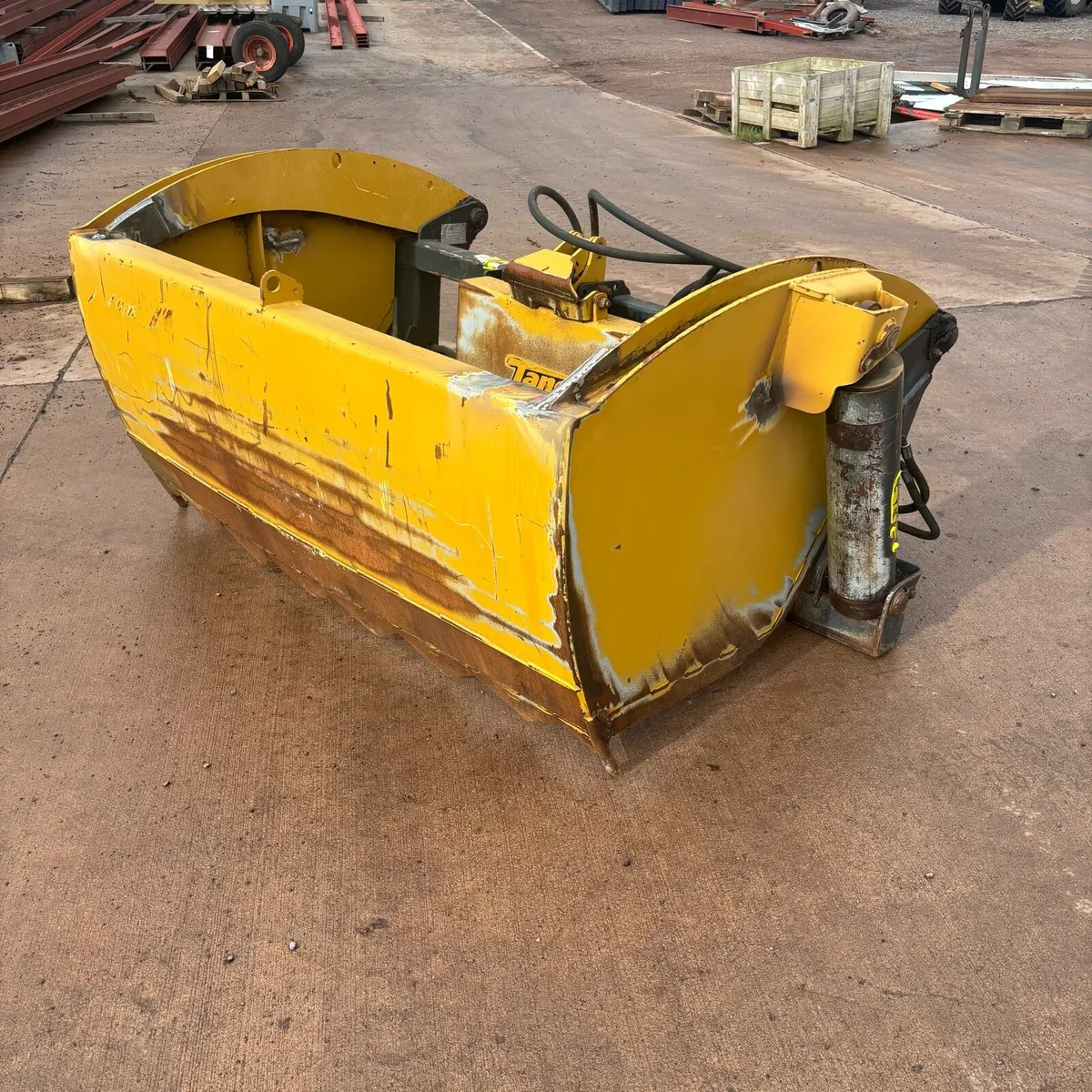 Tanco MultiShear bale splitter - Image 2