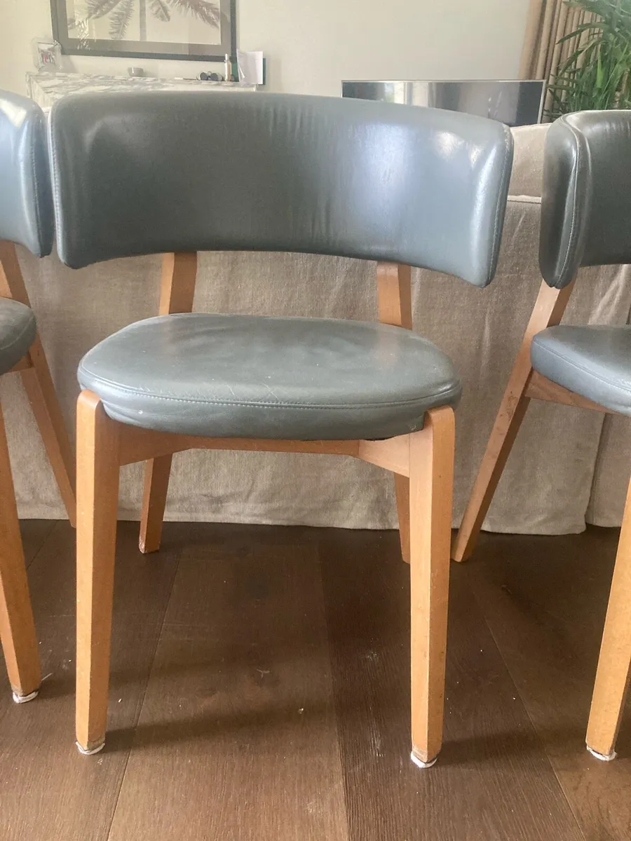 4 dining/kitchen chairs - Image 2