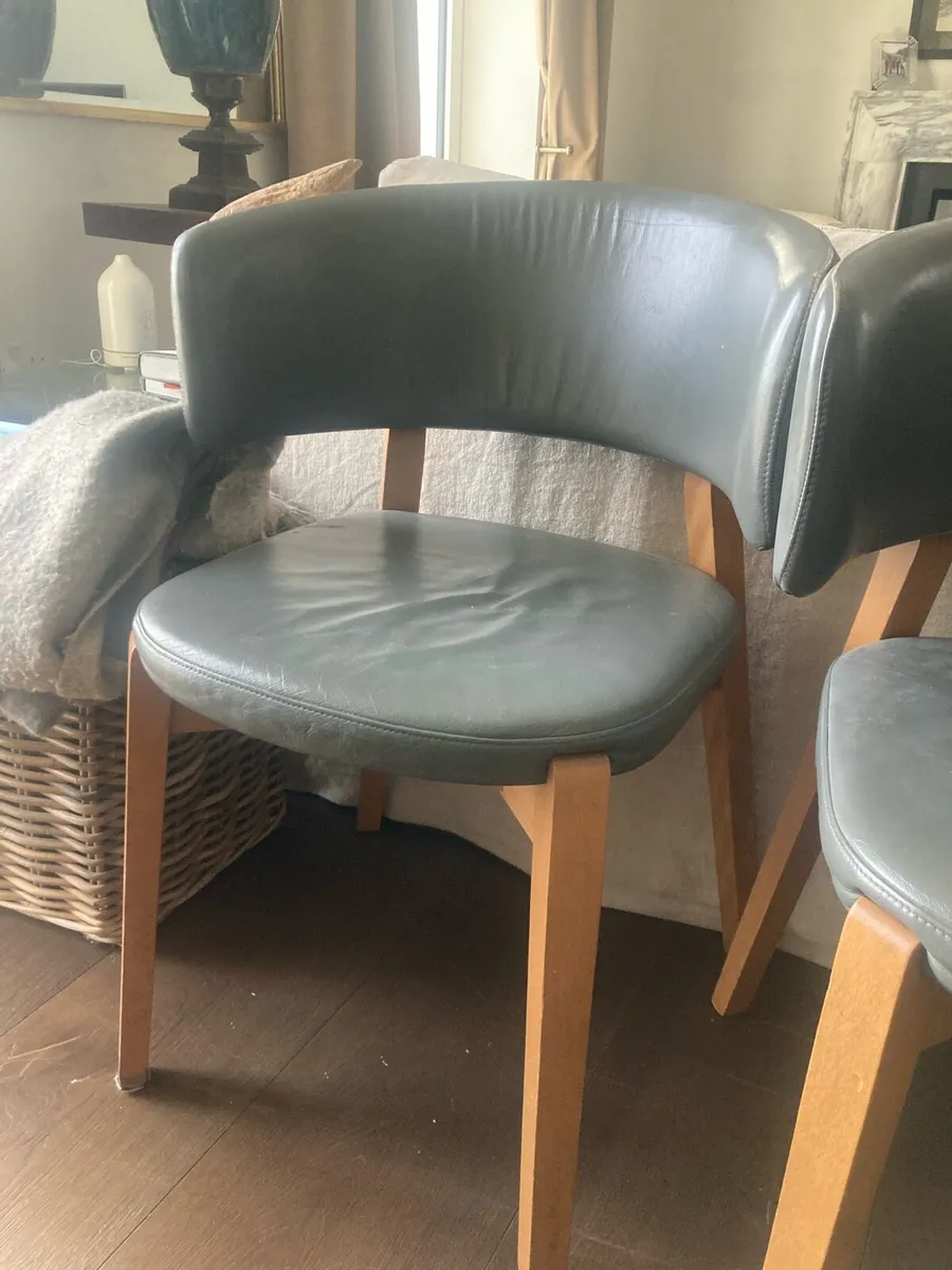 4 dining/kitchen chairs - Image 3