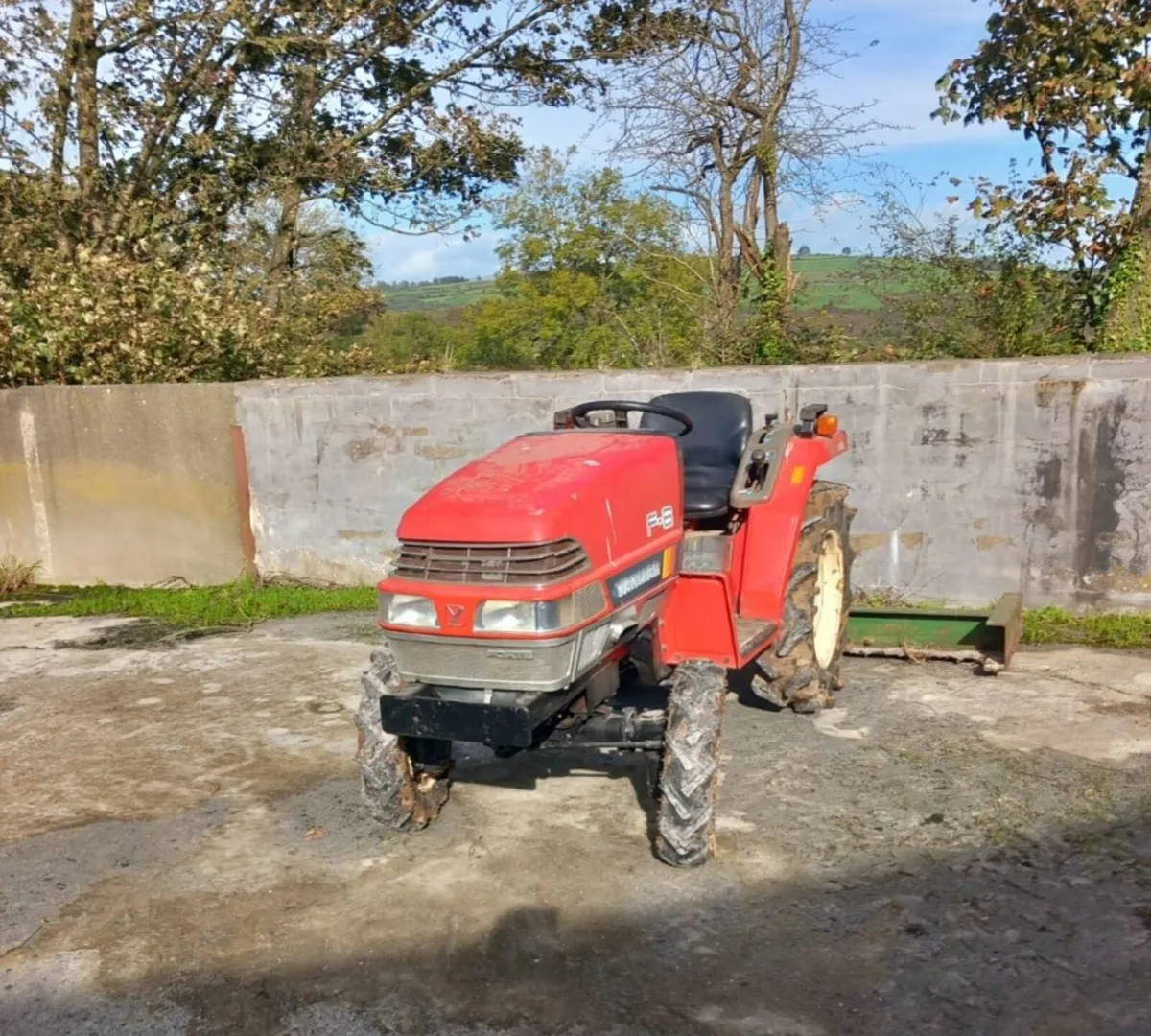 Yanmar F-6 compact tractor - Image 1