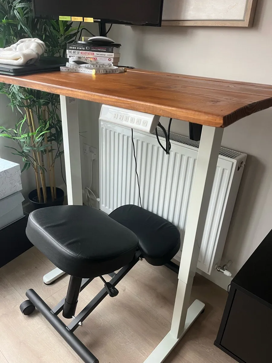 Standing desk - Image 2