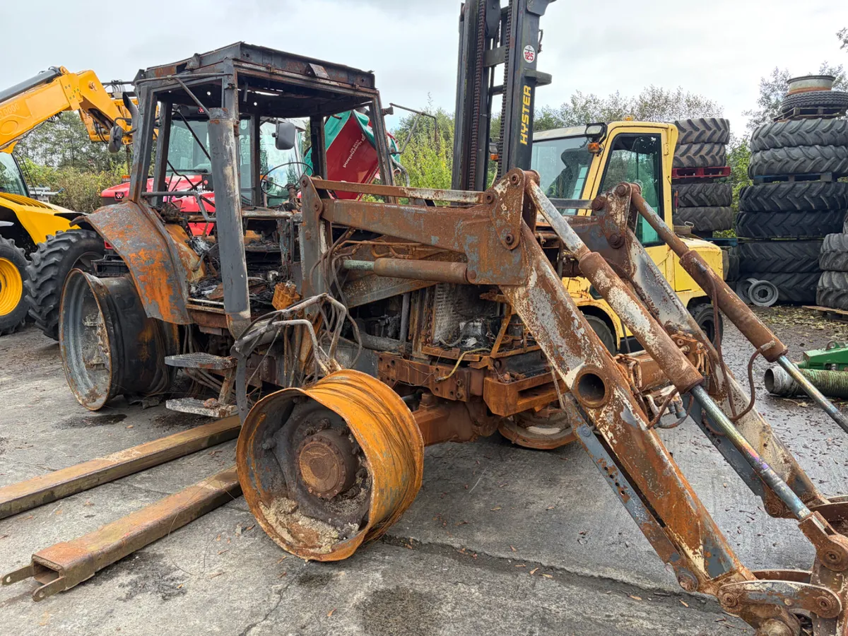 Massey 6180 - Image 2