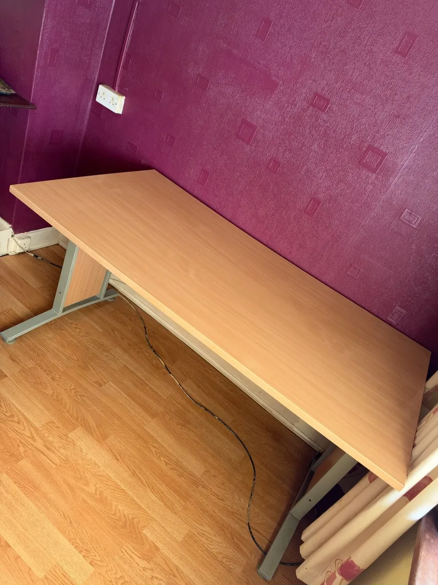 Office table