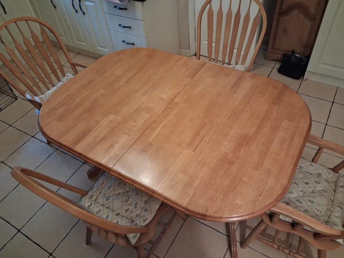 Kitchen Table and chairs - Image 2