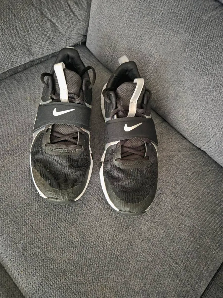 Runners - Image 2