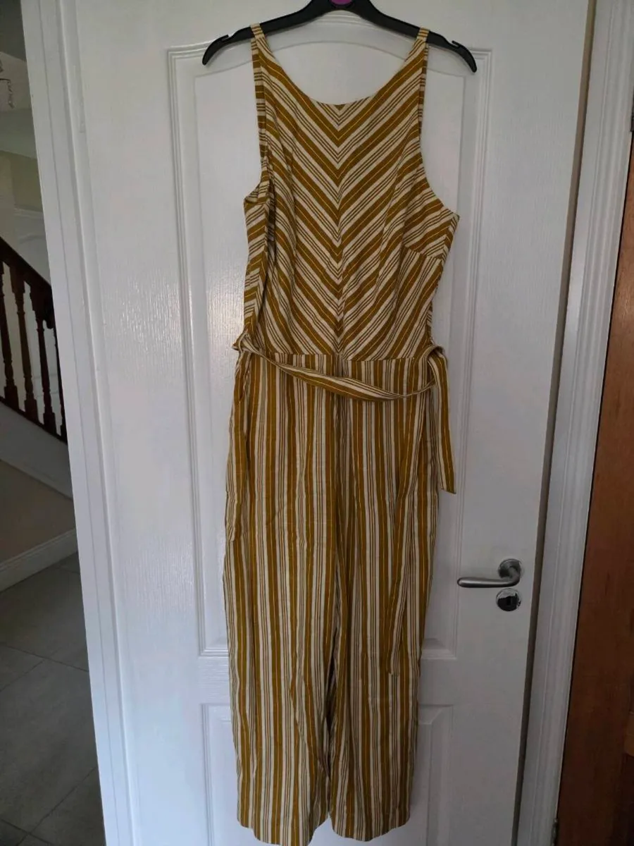 Bag of Ladies clothes - Image 1
