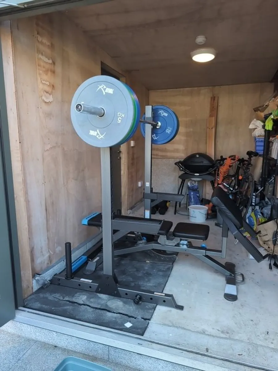 Complete home gym - Image 1