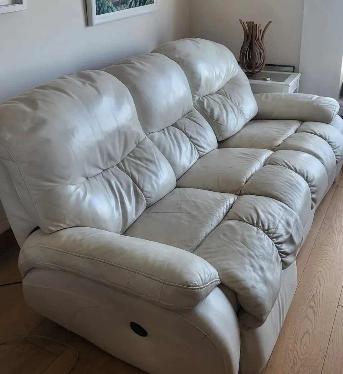 RECLINER LEATHER COUCH - Image 4