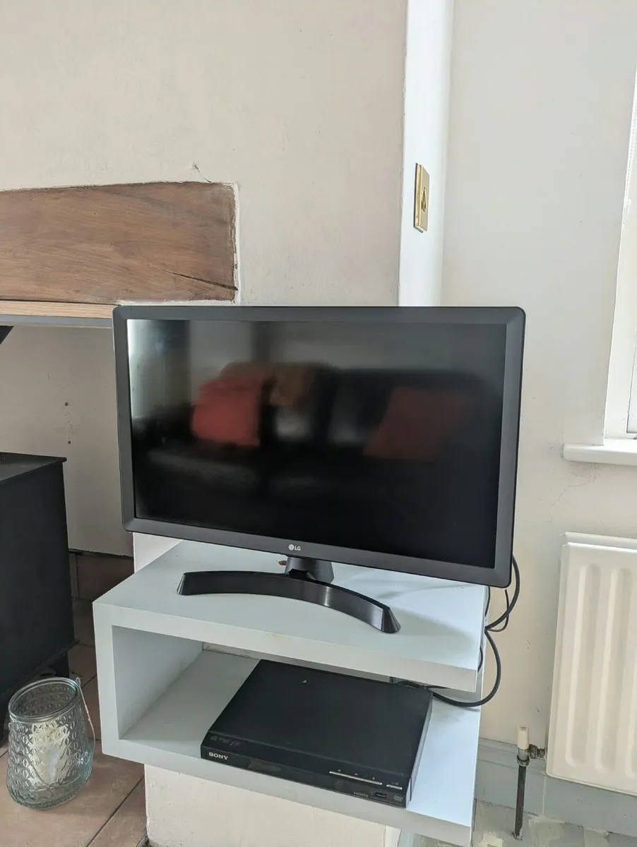 LG TV - Image 2