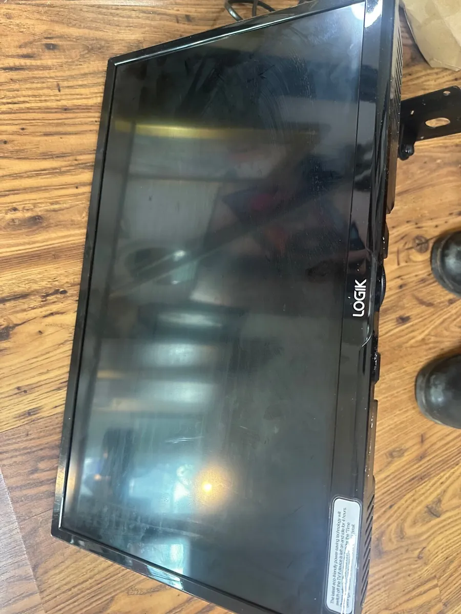Monitor screen - Image 1