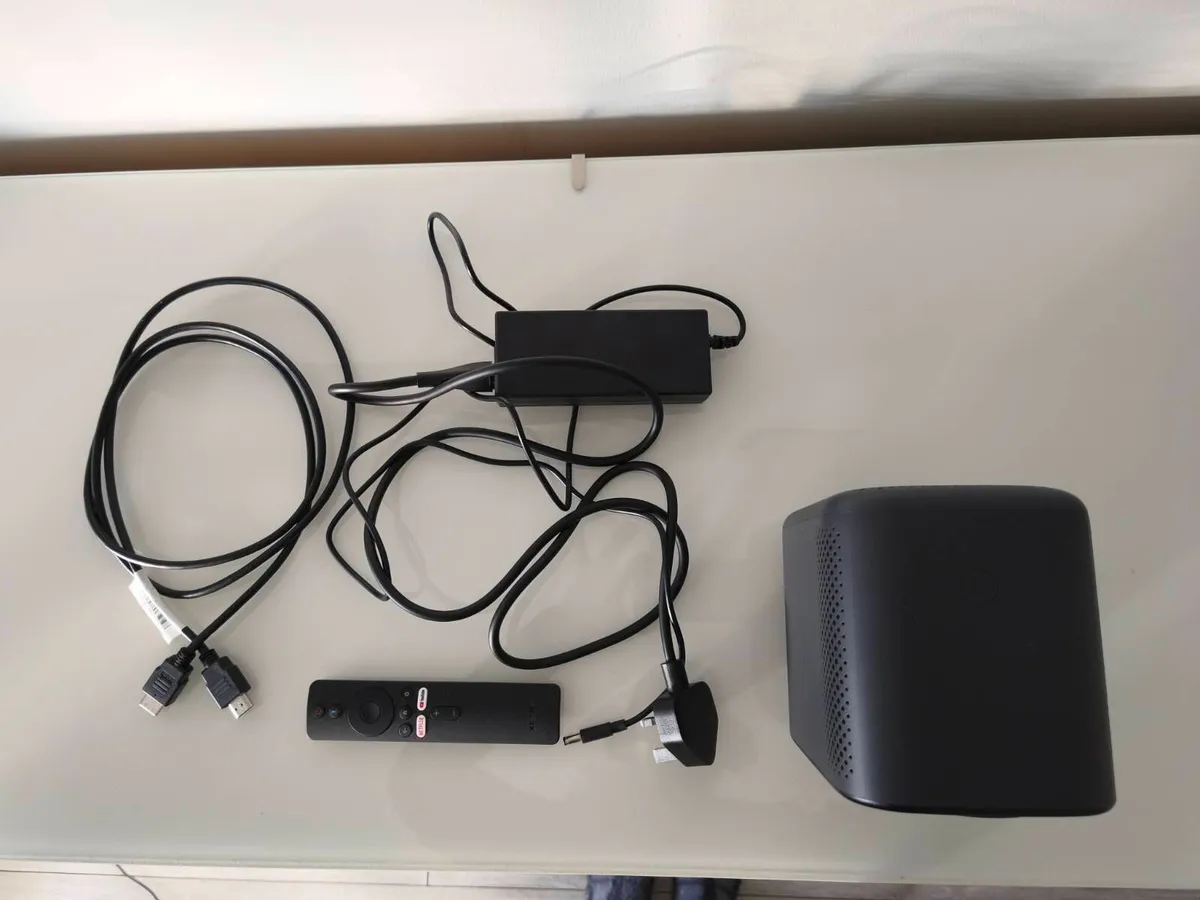 Projector Xiaomi L1 Smart Portable LCD - Image 3