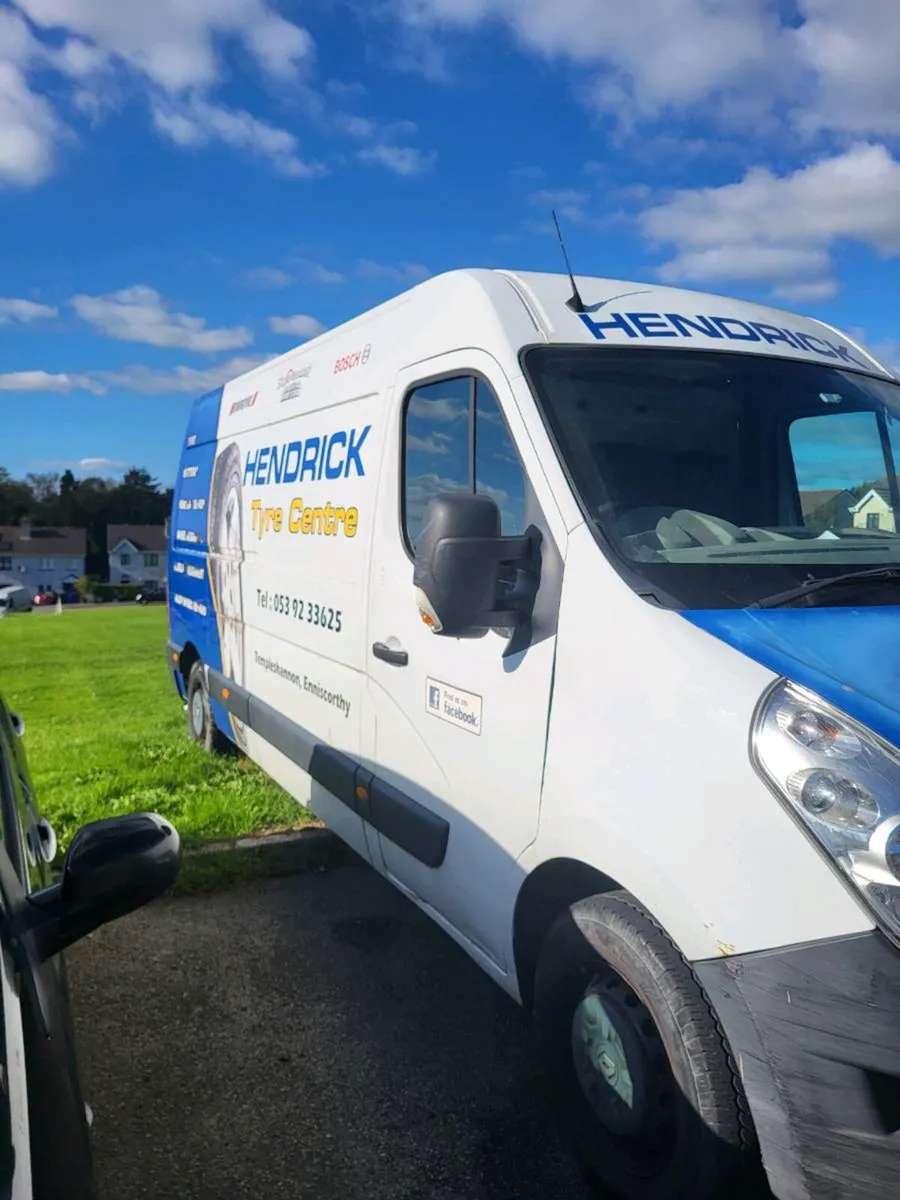 Renault Master - Image 2