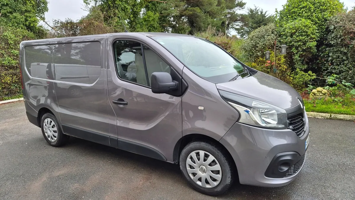 Renault Trafic 2015 - Image 1